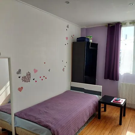 Privee Dans Maison A Deux Pas De La Gare De