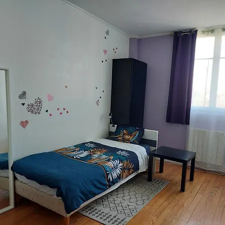 Privee Dans Maison A Deux Pas De La Gare De *