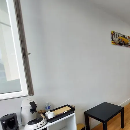 Privee Dans Maison A Deux Pas De La Gare De *